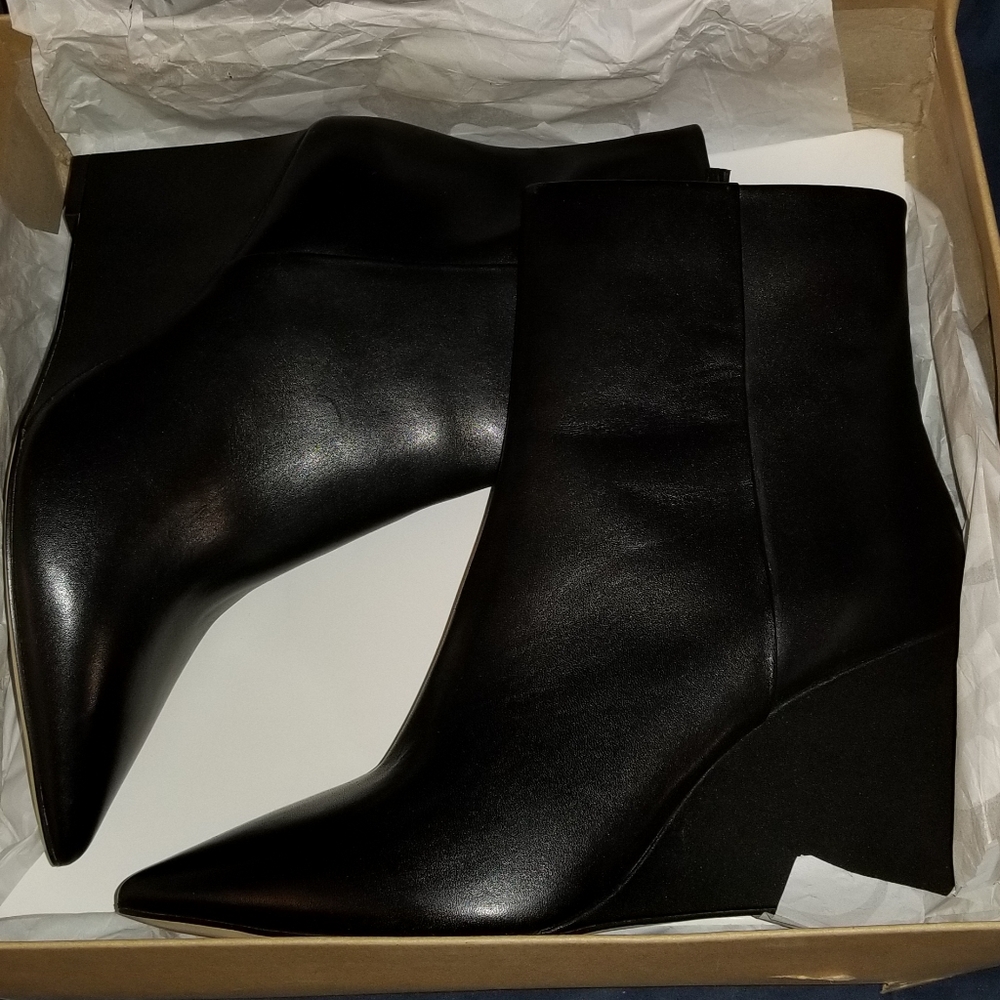 SANCTUARY Women's Pacer Pointed Toe Wedge Booties. Size 10. Color Black. - Picture 12 of 12